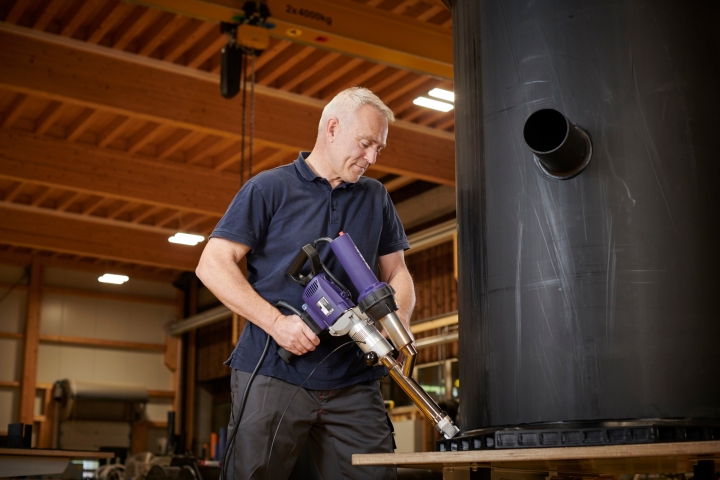 THI CÔNG HÀN NHỰA BỒN BỂ CHUYÊN NGHIỆP – WELDY BOOSTER EX2