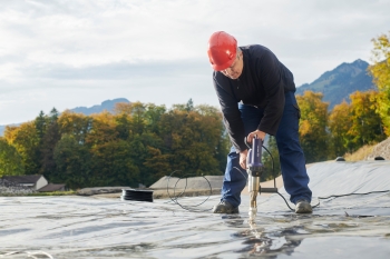 Máy Hàn Đùn Weldy Booster EX2 & EX3 – So Sánh Chi Tiết Với Máy Hàn Đùn Trung Quốc Giá Rẻ: Nên Mua Loại Nào?